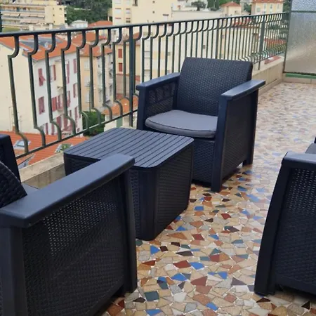 26m2 Avec Terrasse 16m2 Apartment