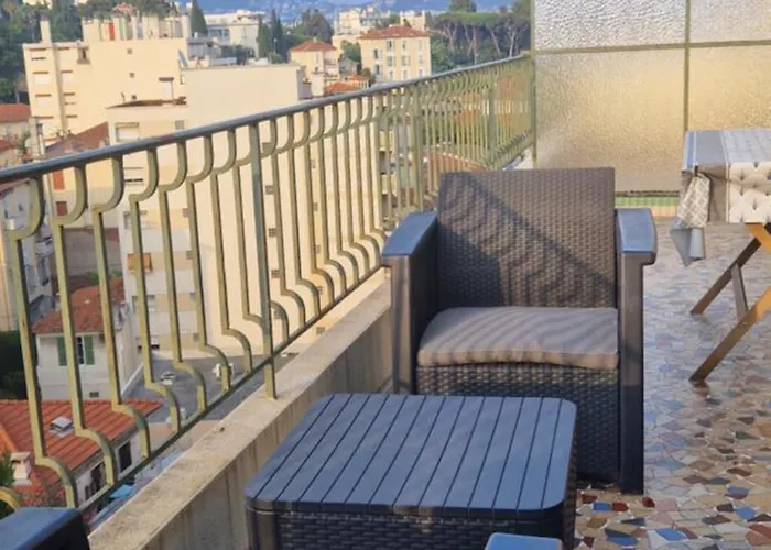 26m2 Avec Terrasse 16m2 *